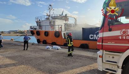 Esplosione nella sala macchine di un rimorchiatore nel porto di Crotone, 3 morti e 1 ferito