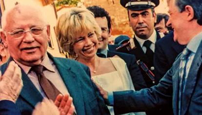 Gorbaciov e la moglie Raissa in Piemonte nel 1993