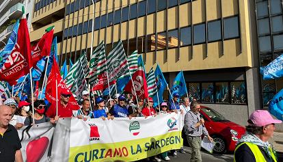 Sanità: ottomila in marcia a Cagliari per la manifestazione di Cgil, Cisl, Uil
