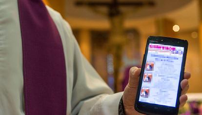 Il Papa: anche sacerdoti e suore hanno il vizio del porno sul web