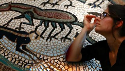 Arte, a Ravenna la burla della Domus dei Mille mosaici