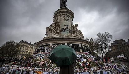 Sette anni fa la strage al Bataclan. La Francia ricorda i suoi giorni più bui