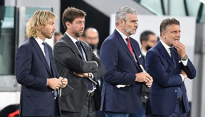 Si dimette tutto il Consiglio di amministrazione della Juventus. Lascia anche il presidente Agnelli