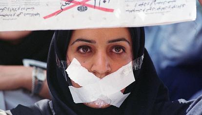 Iran, Masooumeh morta a 14 anni perché non portava il velo 