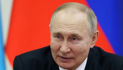Putin firma il decreto: stop al petrolio russo per i Paesi che adottano il price  cap