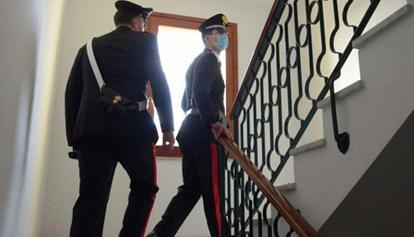 Lite in casa, intervengono i carabinieri e trovano marijuana