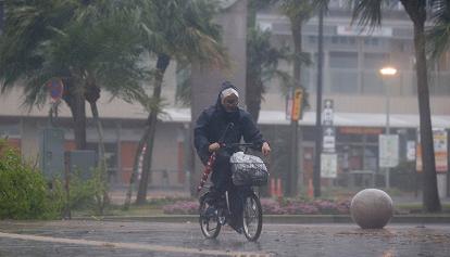Uragano Nanmadol in arrivo in Giappone: 4 milioni di persone evacuate 