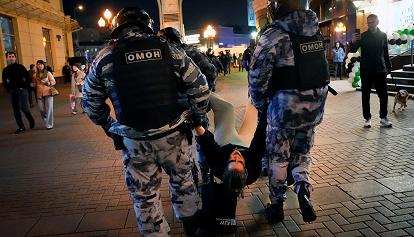 Russia, centinaia di arresti per le proteste contro la mobilitazione ordinata da Putin