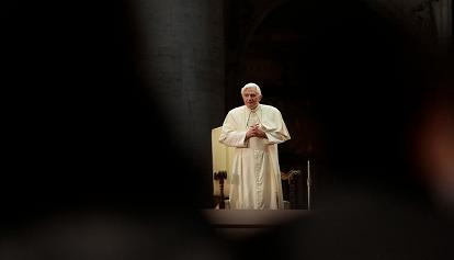 La morte di Papa Ratzinger: sarà più facile per Bergoglio dimettersi?