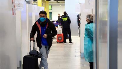 Ue: introdurre l'obbligo di tampone per i viaggiatori dalla Cina prima della partenza