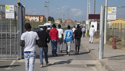 Migranti, no del sindaco a 25 richiedenti asilo a Ticineto