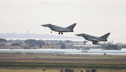 USA und Frankreich prüfen Kampfjets-Lieferungen