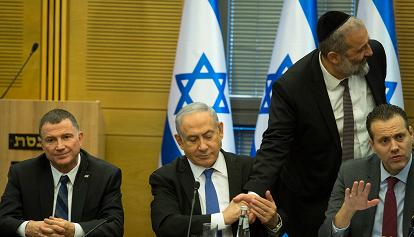 Israele: Netanyahu rimuove dall'incarico Deri, ministro dell'Interno e della Sanità