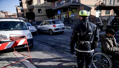  Si ribalta un'auto vicino Roma, morti cinque ragazzi