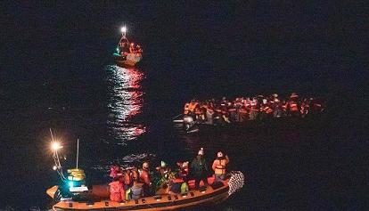 La nave Sea Eye con 109 persone soccorse andrà a Napoli, non più a Pesaro