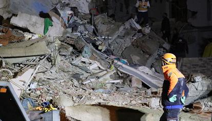 Terremoti in Turchia e Siria, è una catastrofe: oltre 4300 morti. Nuova scossa nella notte: 5.5
