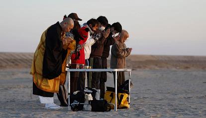 Preghiere e polemiche a Fukushima a 12 anni dallo tsunami e dal disastro nucleare