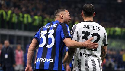 Due turni di squalifica a D'Ambrosio per lo scontro con Paredes al termine di Inter-Juventus