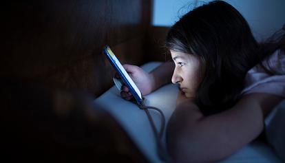 Adolescenti e social: il 39% dei ragazzi nasconde ai genitori la propria vita virtuale