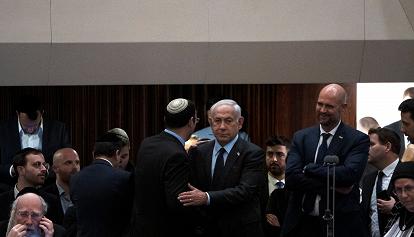 Benjamin Netanyahu "congela" la riforma della giustizia in nome "della responsabilità nazionale"