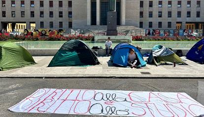 In tenda contro il caro affitti: si allarga la protesta degli studenti