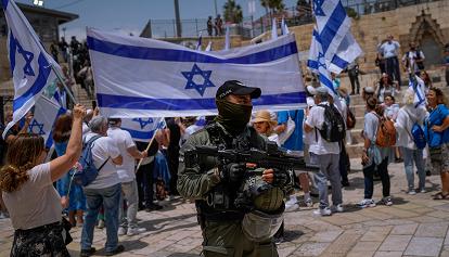 Gerusalemme celebra 'La marcia delle bandiere', ricorrenza della riunificazione. Si temono scontri