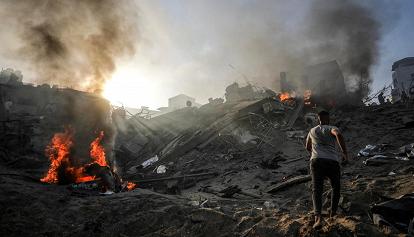 Massiccia raffica di razzi sul centro Israele. Esercito: "Nuove incursioni di terra a Gaza"