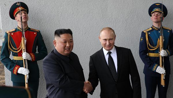 Corea del Nord, Kim Jong-un andrà in Russia per discutere di armi e aiuti alimentari con Putin