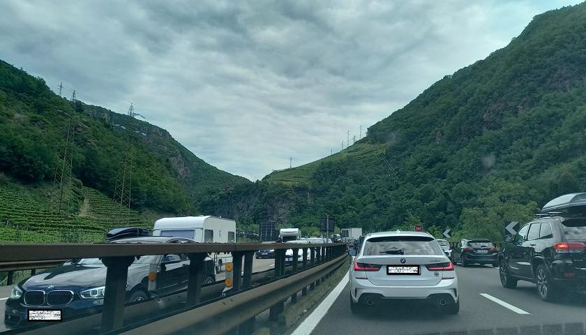 Stauwochenende auf der Brennerautobahn bei Bozen Nord 