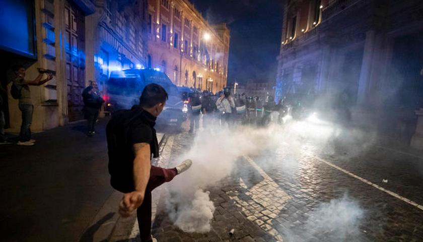Gewaltbereite Demonstranten in Rom