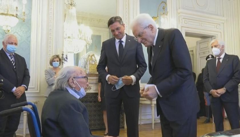 Boris Pahor prejema visoki odlikovanji od predsednikov Boruta Pahorja in Sergia Mattarelle