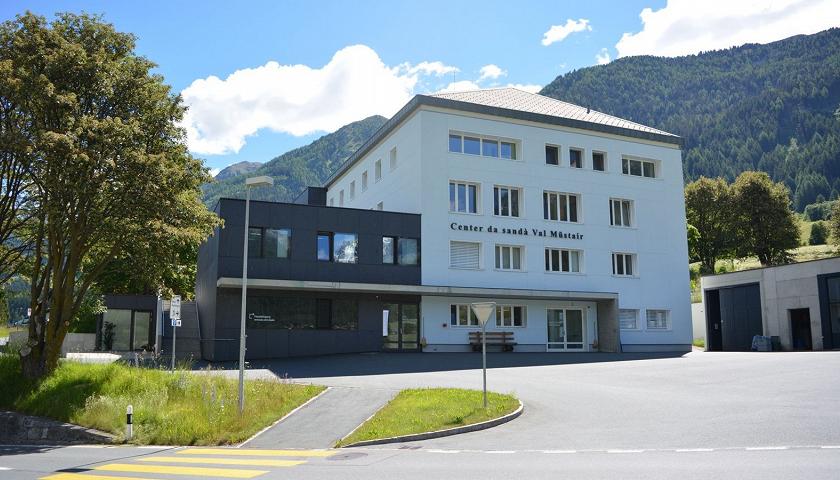 Die Klinik „Center da sandà Val Müstair“ in der Schweiz.
