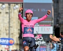 Bernal vince il 104° Giro d'Italia Crono a Ganna, Caruso super