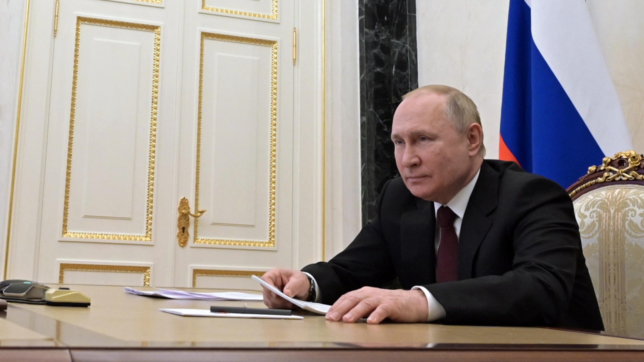 Putin riconosce l'indipendenza di Donetsk e Lugansk. Atteso un messaggio tv alla nazione
