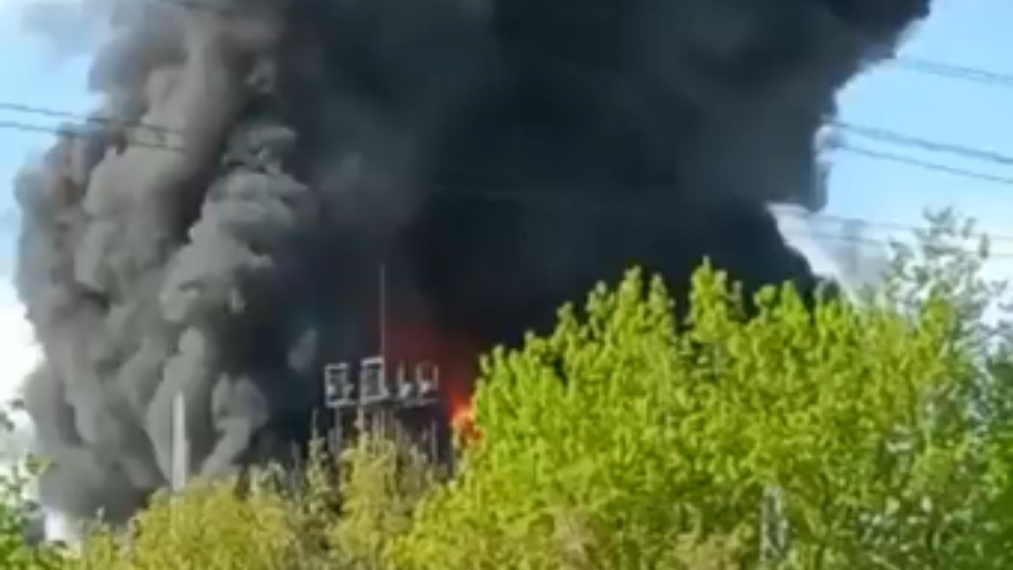 Incendio al centro aerospaziale Zhukovsky in Russia. E' l'ultimo di una serie