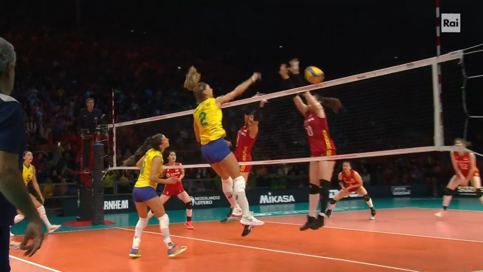 Il Brasile completa la rimonta: il video del match point