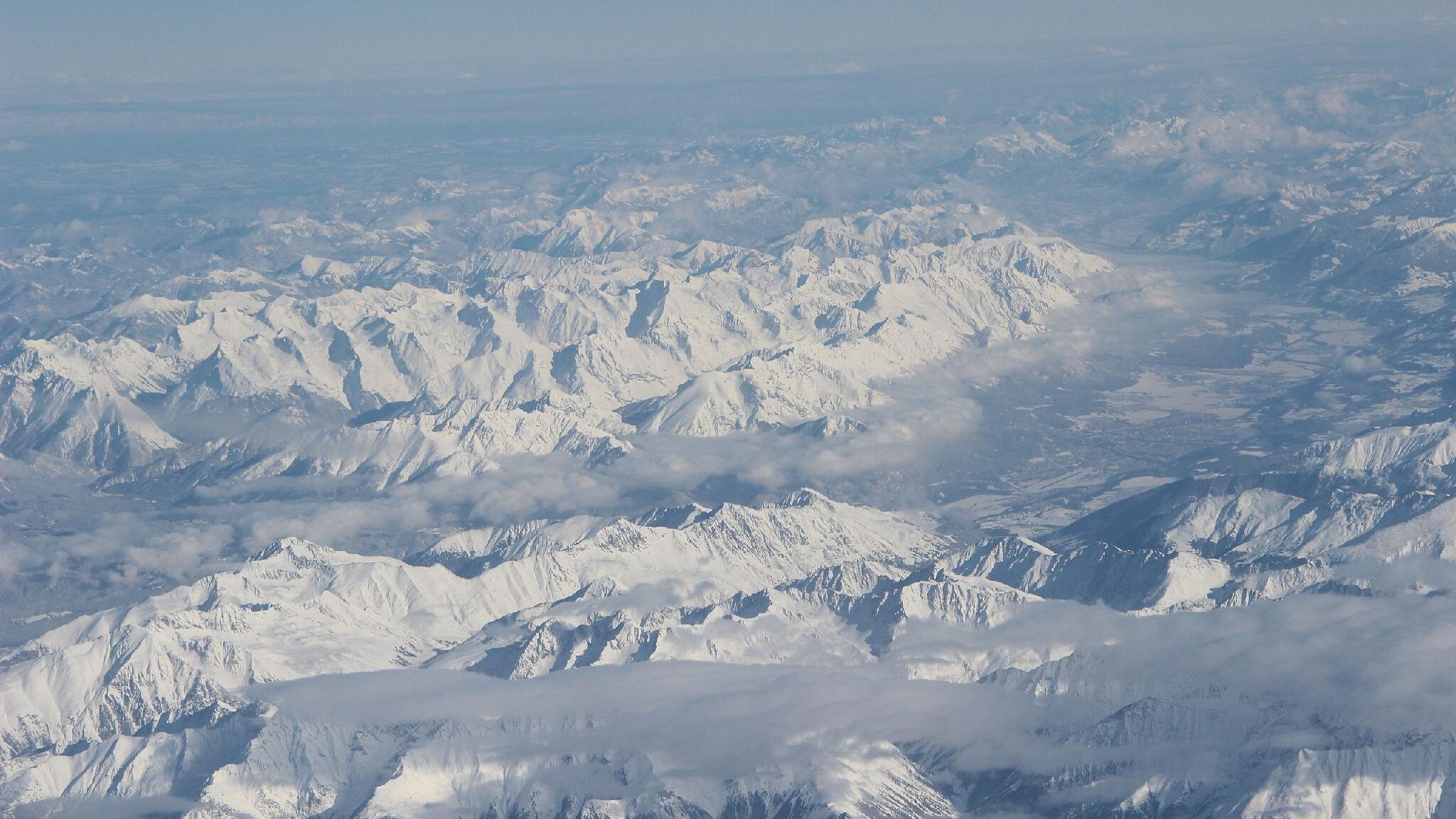 Vier Südtiroler randalieren am Arlberg 