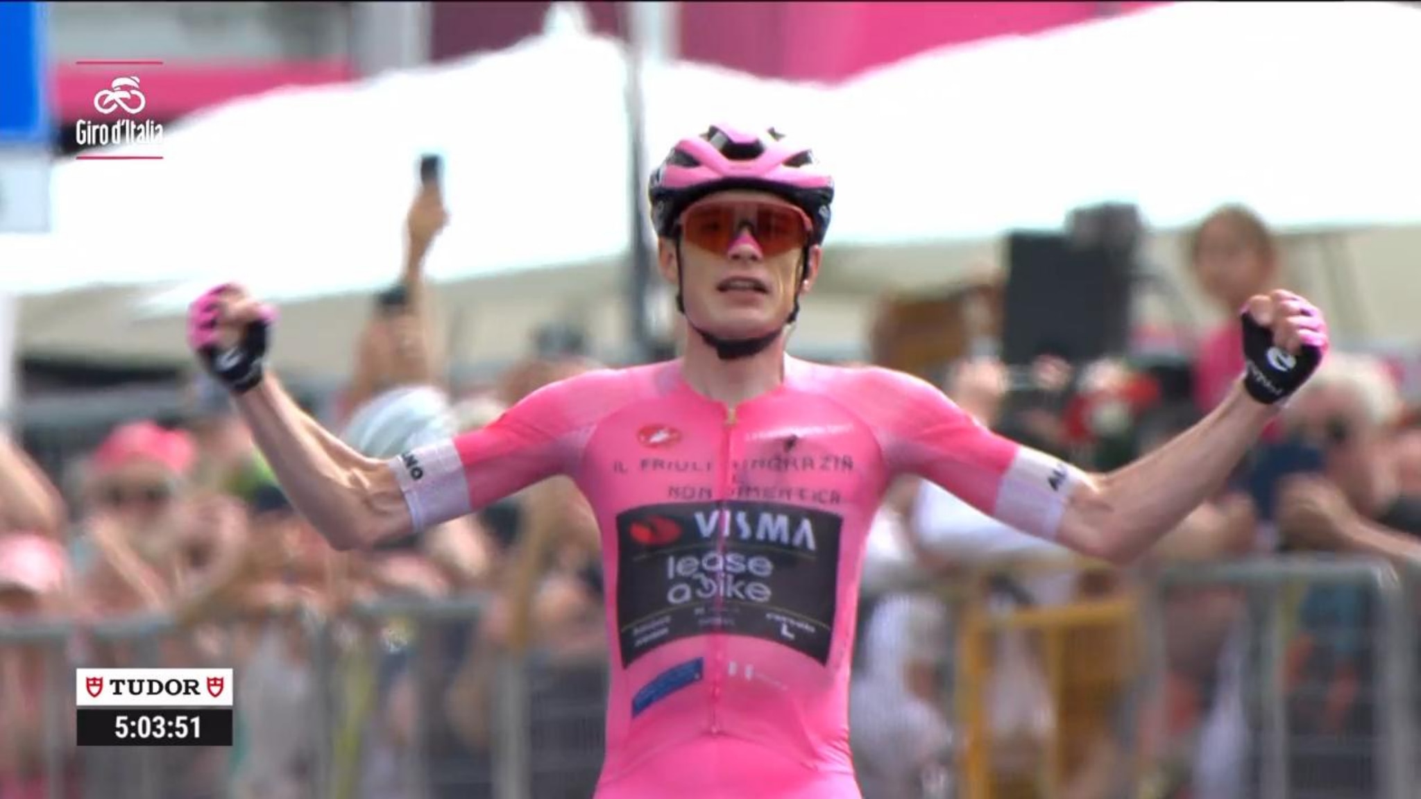 Giro d’Italia, impresa di Vingegaard: il Re conquista la “triplice corona”