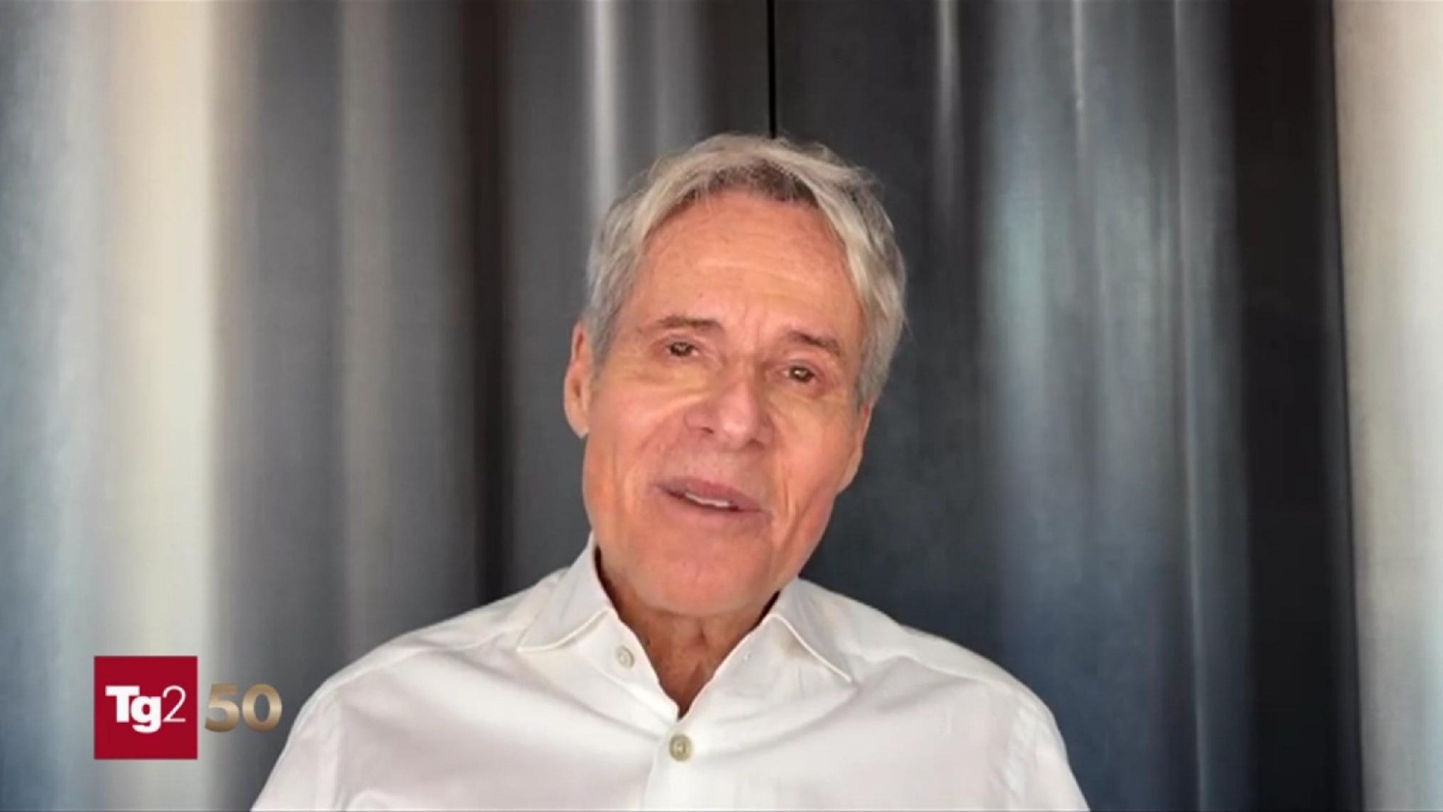 Claudio Baglioni rimanda il tour per motivi di salute