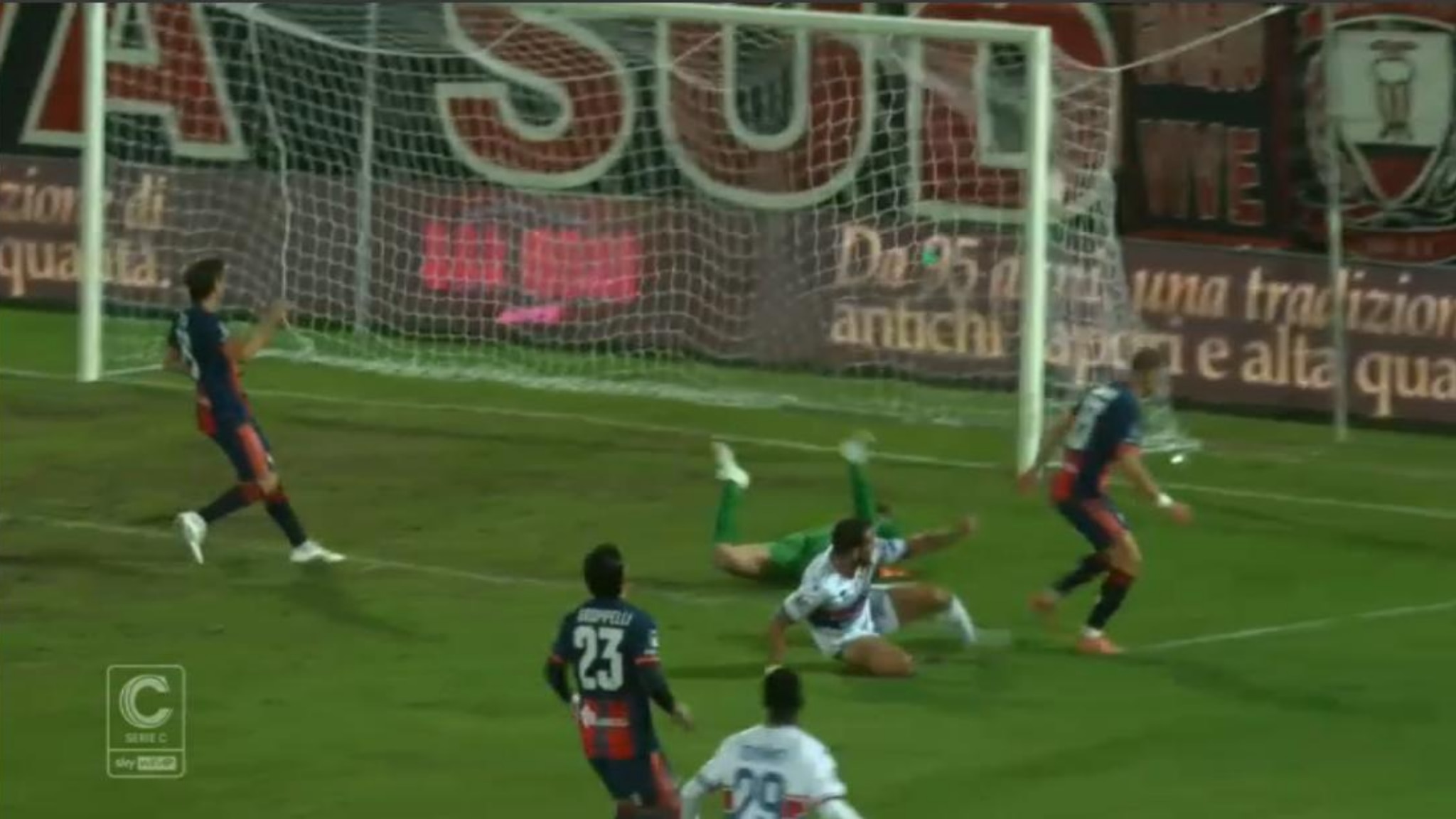 Ieri sera posticipo dell'undicesima giornata, il Crotone è stato sconfitto in casa 1-0 dal Casarano