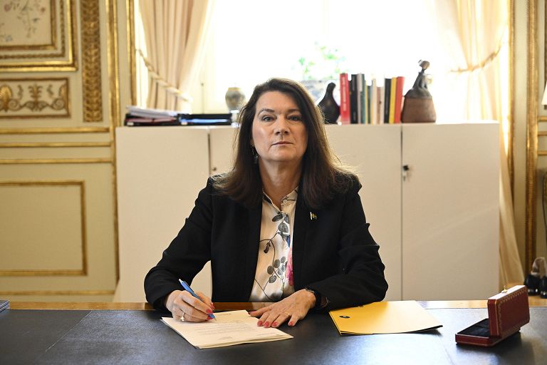 Svezia, Ann Linde firma domanda di adesione alla Nato
