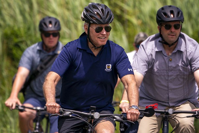 Joe Biden in bici