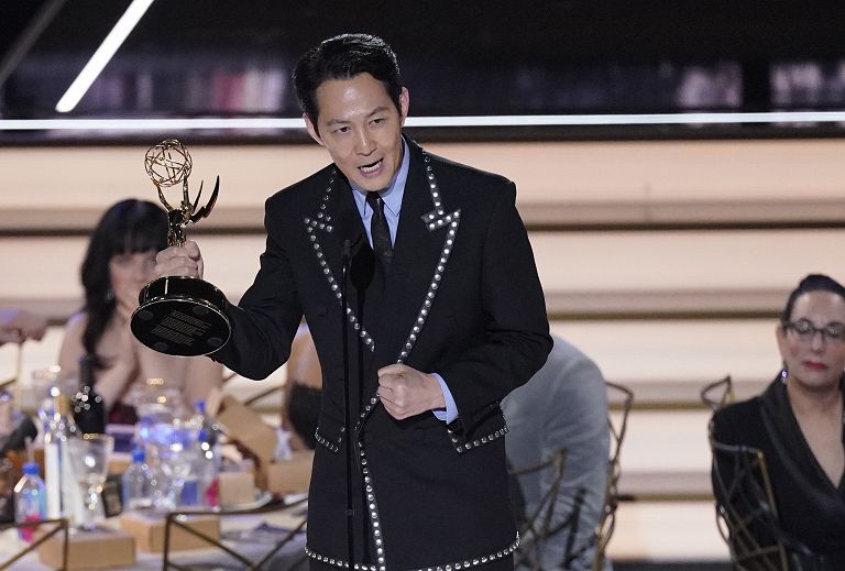 Lee Jung-jae vince l'Emmy come miglior attore protagonista in serie drammatica per Squid Game