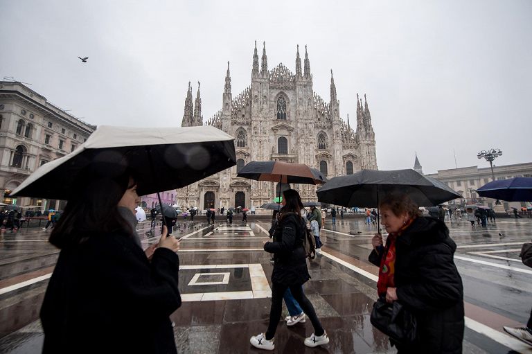 Pioggia in centro a Milano