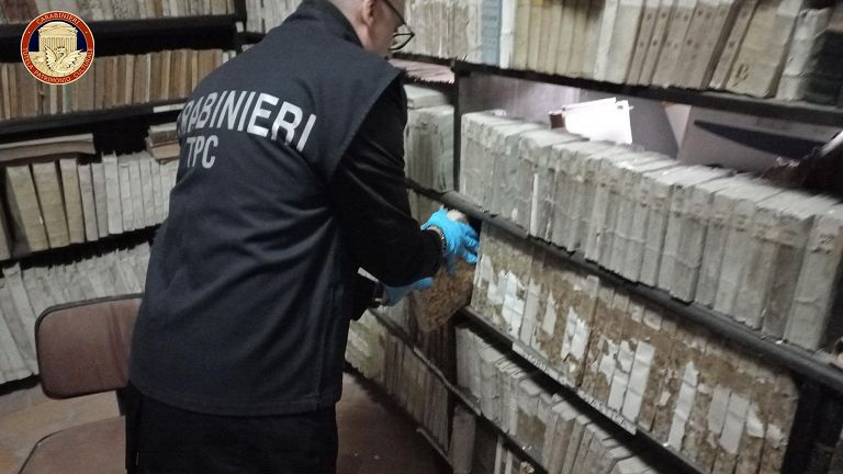 Tutela del Patrimonio Culturale, sequestrata la storica biblioteca comunale di Capri