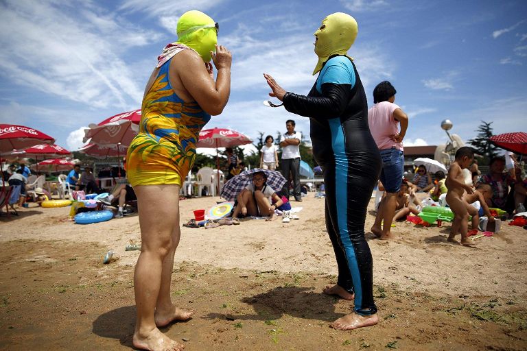 Il facekini spopola in Cina