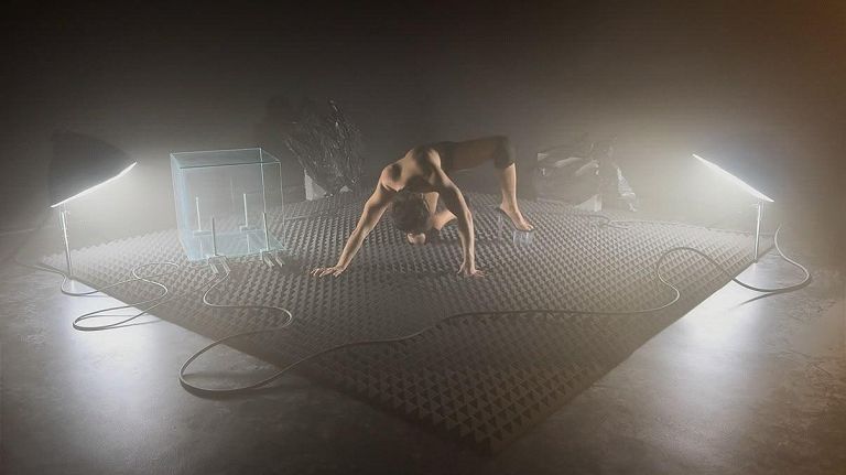 Un altro momento della performance